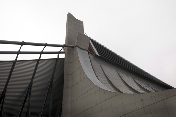 national-gymnasium-tange